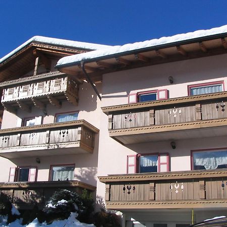 Villa Mirabell Cavalese Exteriér fotografie