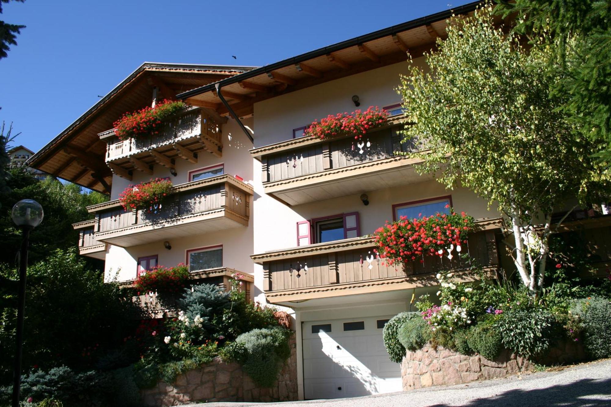 Villa Mirabell Cavalese Exteriér fotografie
